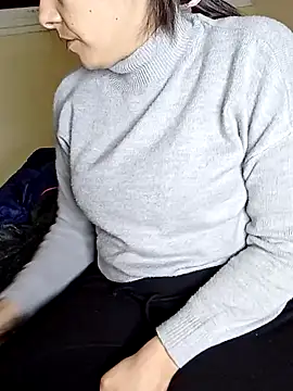 ShadiaStar online show from February 18, 2026, 7:43 pm