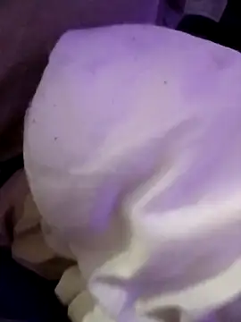 houy111111 online show from February 7, 2026, 5:54 pm