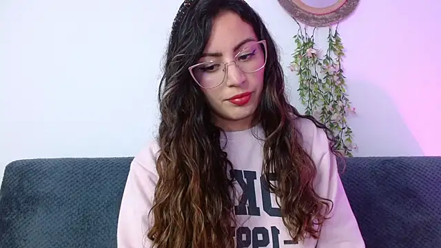 Snapshot of Kendal_Mosk chatting on February 4, 2026, 11:22 pm Kendal Mosk online show from February 4, 2026, 11:22 pm