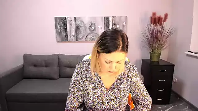 Milana Blake online show from February 5, 2025, 6:56 am