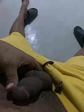 Lahcene online show from November 3, 2025, 9:40 pm