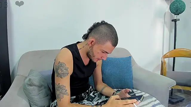 Snapshot of AbadSpears chatting on March 18, 2025, 12:06 pm AbadSpears online show from March 18, 2025, 12:06 pm