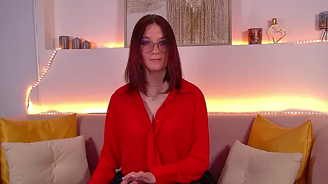 VictoriaArdern online show from February 26, 2025, 6:37 pm