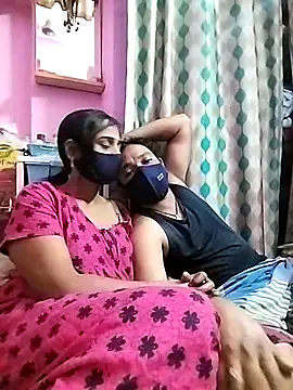 Snapshot of sweety_telugu_couple2027 chatting on March 18, 2025, 5:23 am sweety telugu couple2027 online show from March 18, 2025, 5:23 am