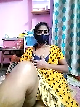 Snapshot of sweety_telugu_couple2027 chatting on March 19, 2025, 7:18 am sweety telugu couple2027 online show from March 19, 2025, 7:18 am