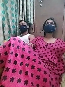 Snapshot of sweety_telugu_couple2027 chatting on March 13, 2025, 4:34 pm sweety telugu couple2027 online show from March 13, 2025, 4:34 pm