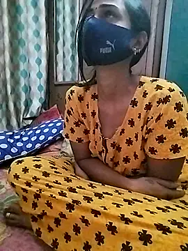 Snapshot of sweety_telugu_couple2027 chatting on March 6, 2025, 8:27 pm sweety telugu couple2027 online show from March 6, 2025, 8:27 pm