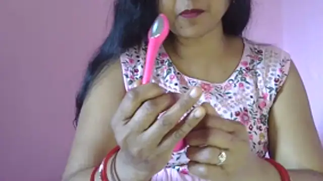 Snapshot of Suhana-sapna chatting on February 5, 2026, 3:57 am Suhana-sapna online show from February 5, 2026, 3:57 am