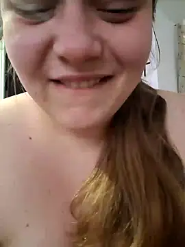 Sweetchubbybbw online show from January 9, 2025, 7:40 pm