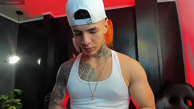 Snapshot of Flynn_Riider chatting on February 14, 2026, 5:24 pm Flynn Riider online show from February 14, 2026, 5:24 pm