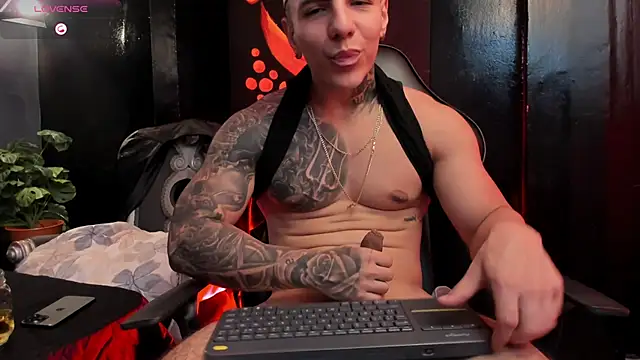 Snapshot of Flynn_Riider chatting on February 15, 2026, 6:07 pm Flynn Riider online show from February 15, 2026, 6:07 pm