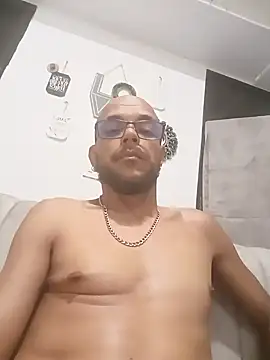 Snapshot of Charly_BC_Dirty chatting on February 3, 2025, 7:51 am Charly BC Dirty online show from February 3, 2025, 7:51 am
