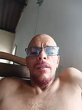 Snapshot of Charly_BC_Dirty chatting on August 4, 2026, 8:13 pm Charly BC Dirty online show from August 4, 2026, 8:13 pm