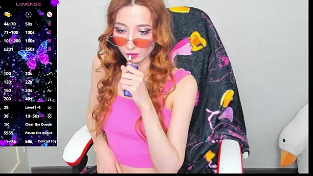 Snapshot of emily_cline chatting on September 29, 2025, 10:15 pm emily cline online show from September 29, 2025, 10:15 pm