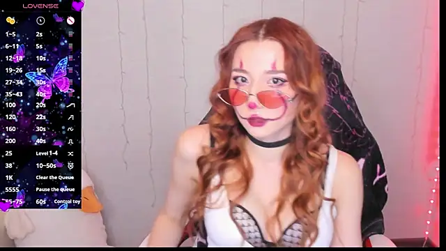 Snapshot of emily_cline chatting on October 31, 2025, 7:38 am emily cline online show from October 31, 2025, 7:38 am