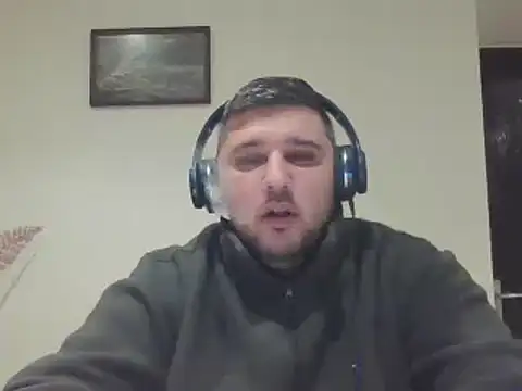 Snapshot of _revianzip1 chatting on January 2, 2025, 5:39 pm revianzip1 online show from January 2, 2025, 5:39 pm