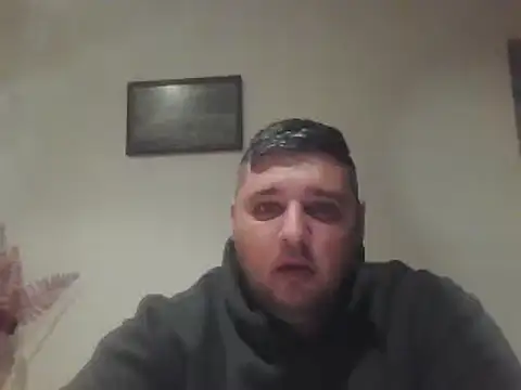 Snapshot of _revianzip1 chatting on December 26, 2024, 6:52 am revianzip1 online show from December 26, 2024, 6:52 am
