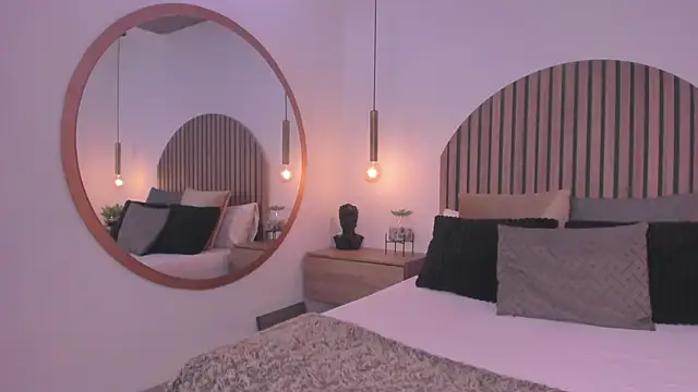 StefaBrown online show from October 16, 2025, 12:46 pm