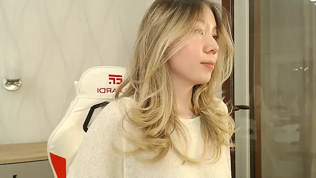 Snapshot of Babby_Rabbit chatting on October 15, 2025, 4:48 pm Babby Rabbit online show from October 15, 2025, 4:48 pm