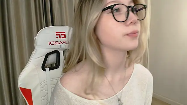 Snapshot of Babby_Rabbit chatting on October 10, 2025, 5:25 pm Babby Rabbit online show from October 10, 2025, 5:25 pm