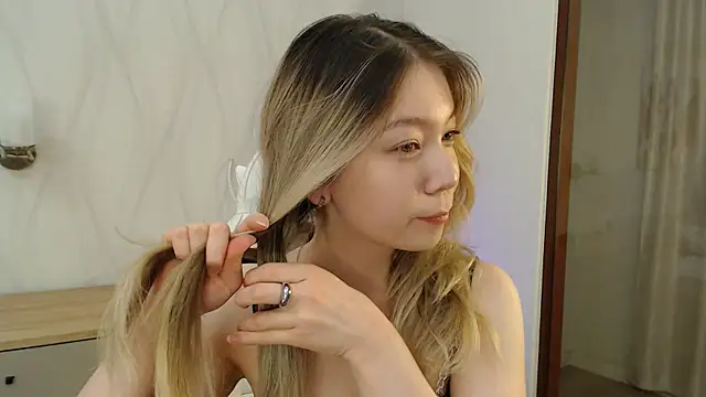 Snapshot of Babby_Rabbit chatting on October 9, 2025, 7:58 pm Babby Rabbit online show from October 9, 2025, 7:58 pm