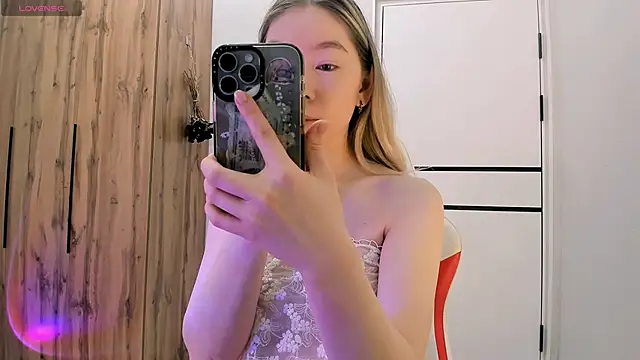 Babby Rabbit online show from April 4, 2026, 12:23 pm