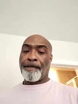 sinnernoir online show from April 7, 2026, 7:04 pm