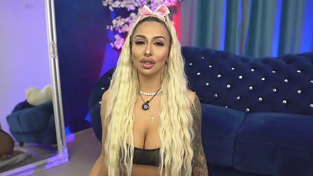 Snapshot of GoldenAmber chatting on September 28, 2025, 7:32 pm GoldenAmber online show from September 28, 2025, 7:32 pm