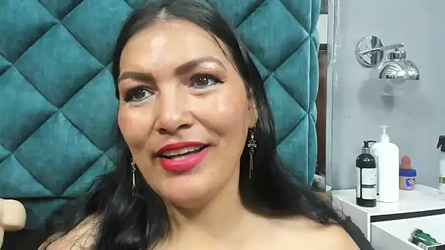 PENELOPELEWISs online show from March 26, 2026, 7:50 am