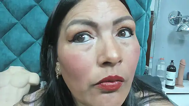 Snapshot of PENELOPELEWISs chatting on February 11, 2026, 3:06 am PENELOPELEWISs online show from February 11, 2026, 3:06 am