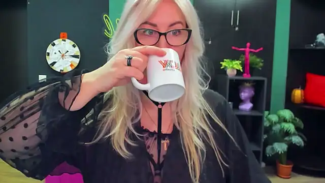 ChristyBrooks online show from February 27, 2025, 4:21 pm