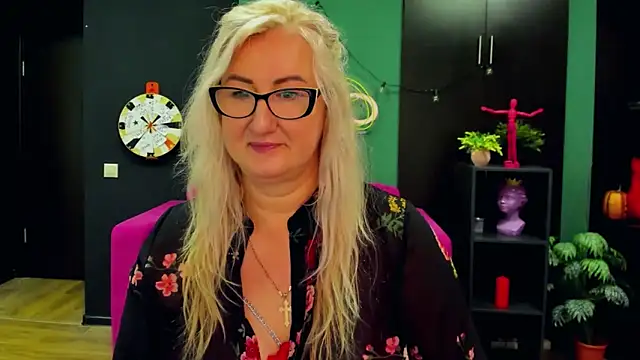 ChristyBrooks online show from March 2, 2025, 11:30 am