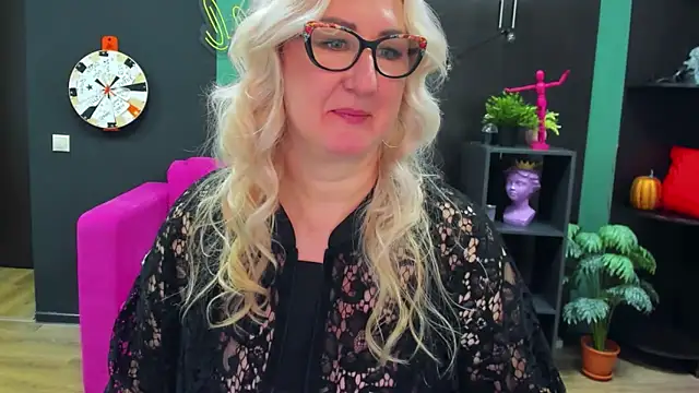 ChristyBrooks online show from February 8, 2025, 2:38 pm