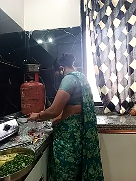 Cute-Aadhvita online show from February 11, 2026, 3:39 am