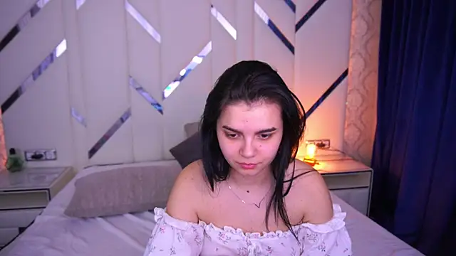 ShinyShyy online show from March 17, 2025, 5:38 pm