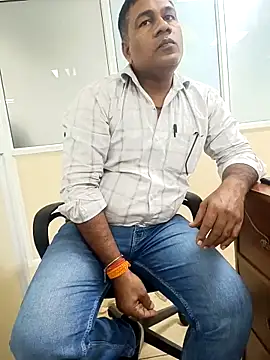 Snapshot of Kakabiraji chatting on October 13, 2025, 1:23 pm Kakabiraji online show from October 13, 2025, 1:23 pm