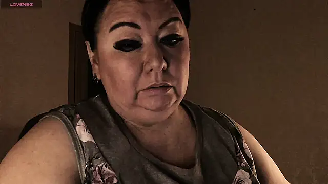 SexxyDreams1 online show from January 13, 2026, 3:32 am