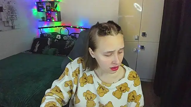 Snapshot of LinaTruly chatting on February 16, 2026, 9:45 pm LinaTruly online show from February 16, 2026, 9:45 pm