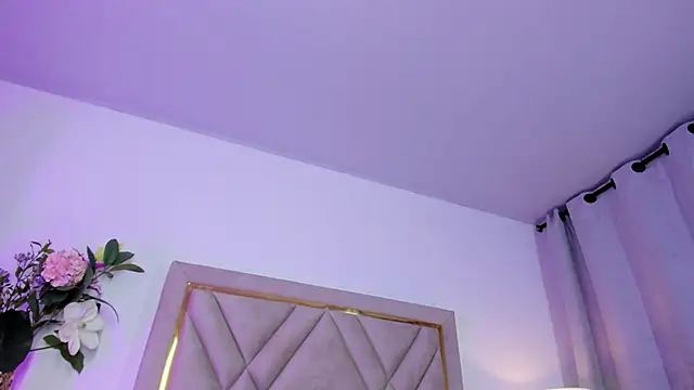 chloe wilson7 online show from October 30, 2025, 1:48 am