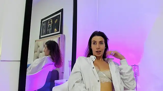 jolie lov online show from January 24, 2025, 4:39 pm