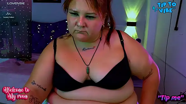 Snapshot of julieta_733 chatting on February 8, 2025, 4:25 am julieta 733 online show from February 8, 2025, 4:25 am