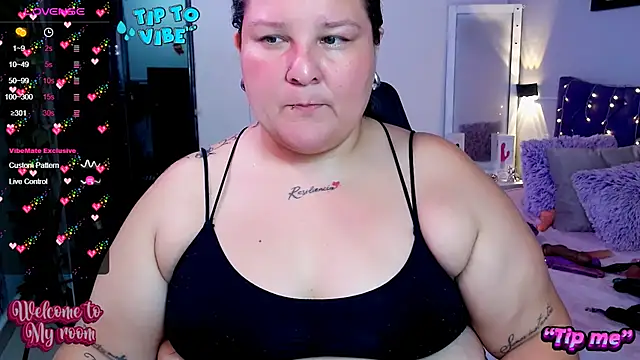 Snapshot of julieta_733 chatting on December 21, 2024, 2:30 am julieta 733 online show from December 21, 2024, 2:30 am