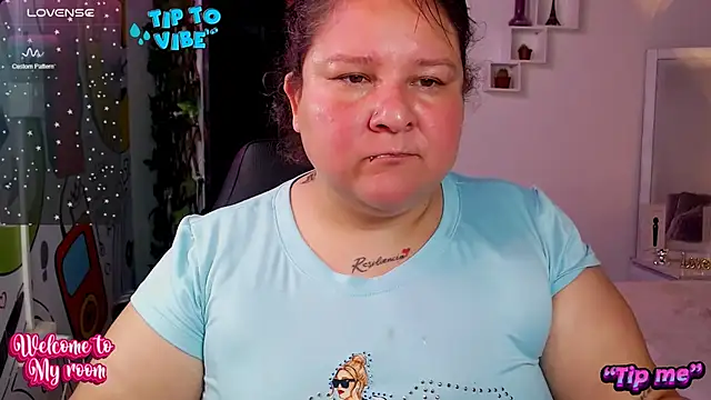 Snapshot of julieta_733 chatting on January 3, 2025, 8:43 pm julieta 733 online show from January 3, 2025, 8:43 pm