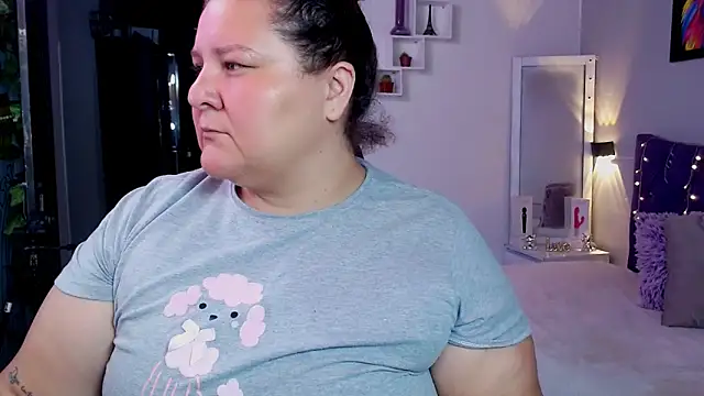 Snapshot of julieta_733 chatting on January 2, 2025, 9:28 pm julieta 733 online show from January 2, 2025, 9:28 pm