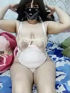 Snapshot of Kamilya_767 chatting on December 13, 2024, 4:38 pm Kamilya 767 online show from December 13, 2024, 4:38 pm