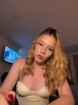 NicoleCut online show from February 10, 2025, 12:29 pm