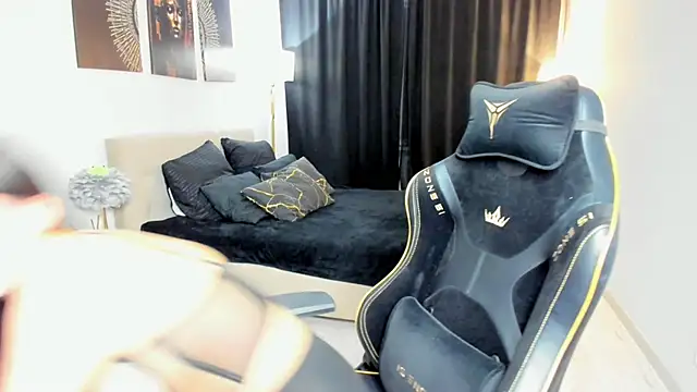 Snapshot of AlluringAriel chatting on February 8, 2026, 7:22 pm AlluringAriel online show from February 8, 2026, 7:22 pm