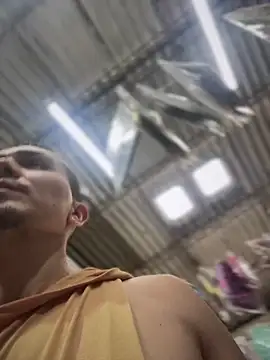 Snapshot of adam-rivera chatting on September 16, 2025, 4:41 pm adam-rivera online show from September 16, 2025, 4:41 pm