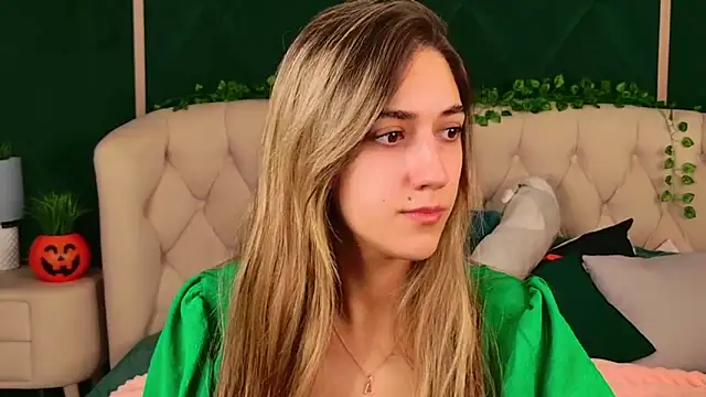 Snapshot of Teresa_Stane chatting on October 20, 2025, 5:31 am Teresa Stane online show from October 20, 2025, 5:31 am