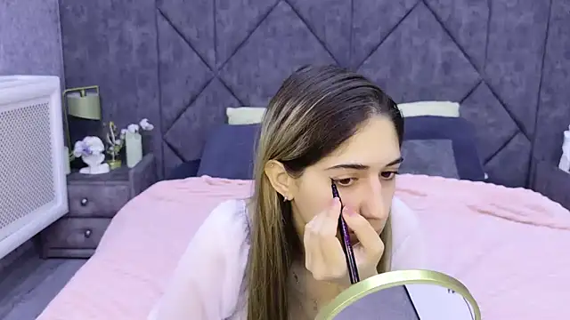 Teresa Stane online show from November 6, 2025, 5:22 am